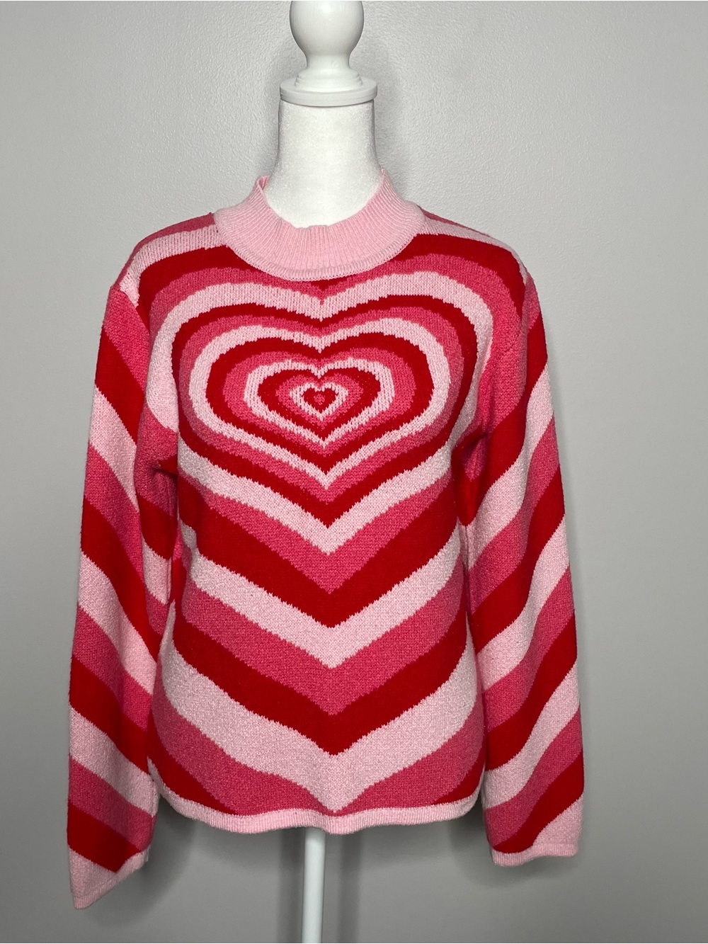 Cider Pink & Red Heart Mock Neck Sweater Size Medium
